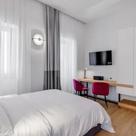 Times Elegant Эрмуполис