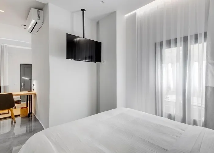 Times Elegant Эрмуполис