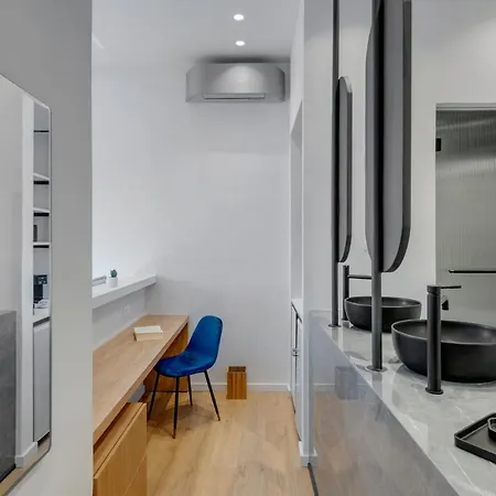 Times Elegant Konukevi Ermoupoli