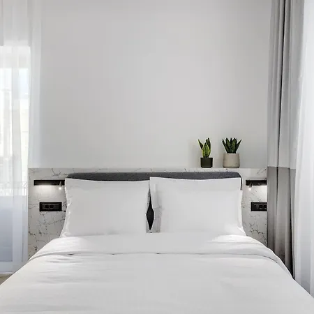 Times Elegant Konukevi Ermoupoli