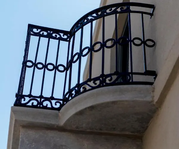 Times Elegant Konukevi 4*