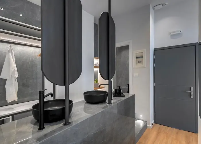 Times Elegant Konukevi Ermoupoli