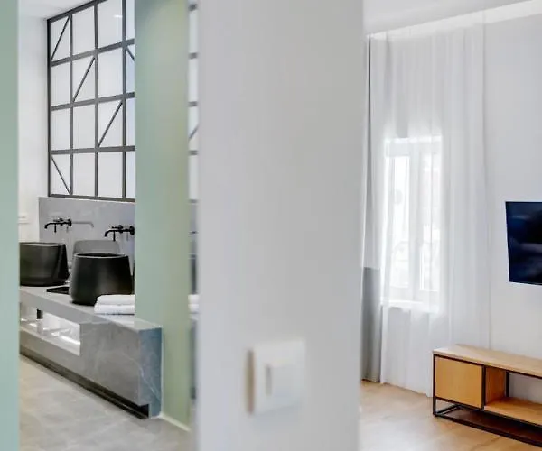 Konukevi Times Elegant