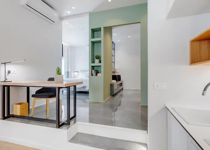 Times Elegant Ermupoli